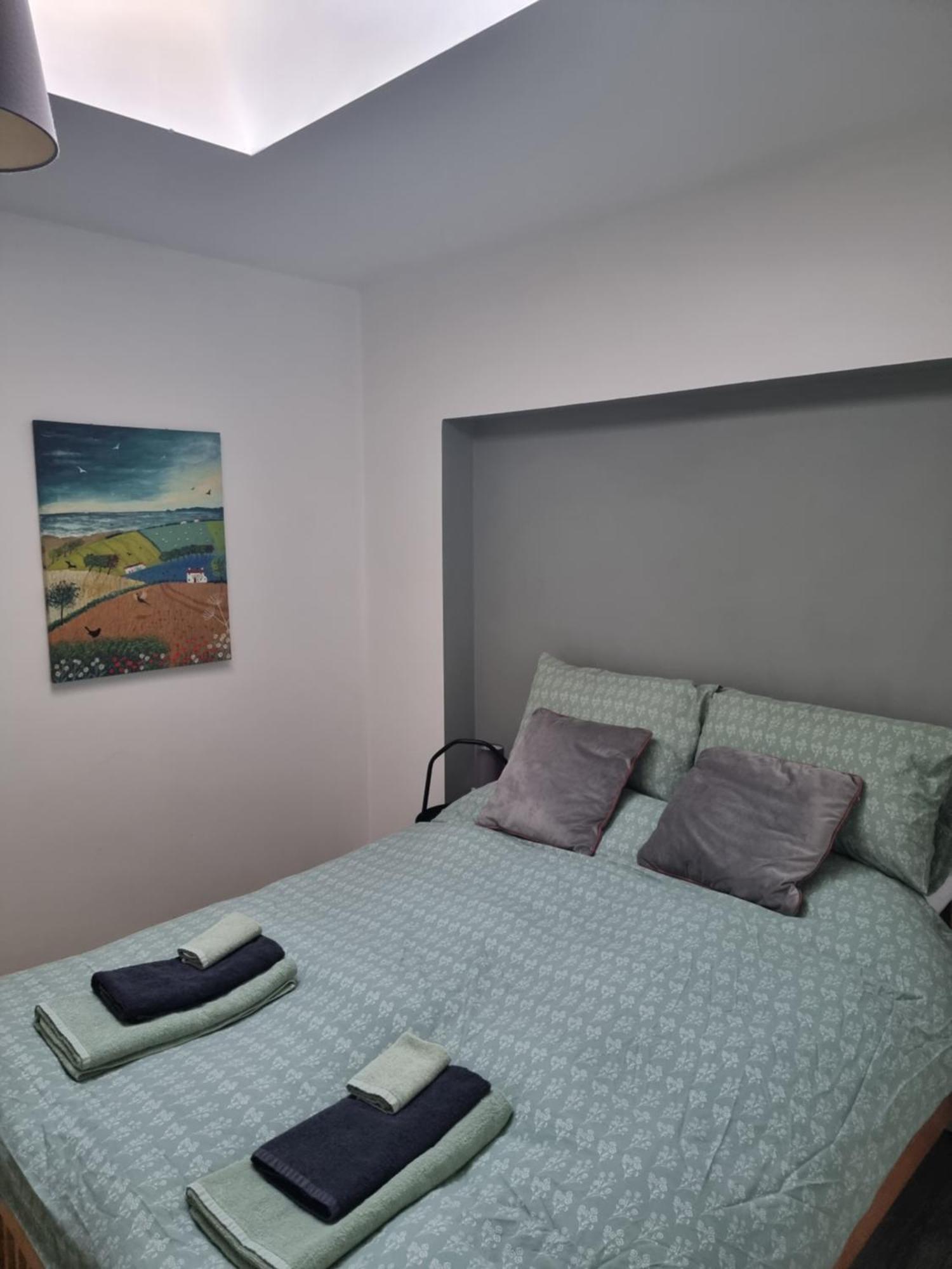 Spacious Curragh 2-Bed Apartment With Own Entrance Brownstown Luaran gambar
