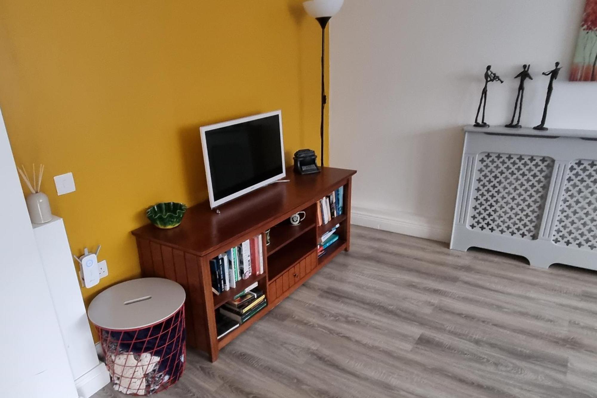 Spacious Curragh 2-Bed Apartment With Own Entrance Brownstown Luaran gambar
